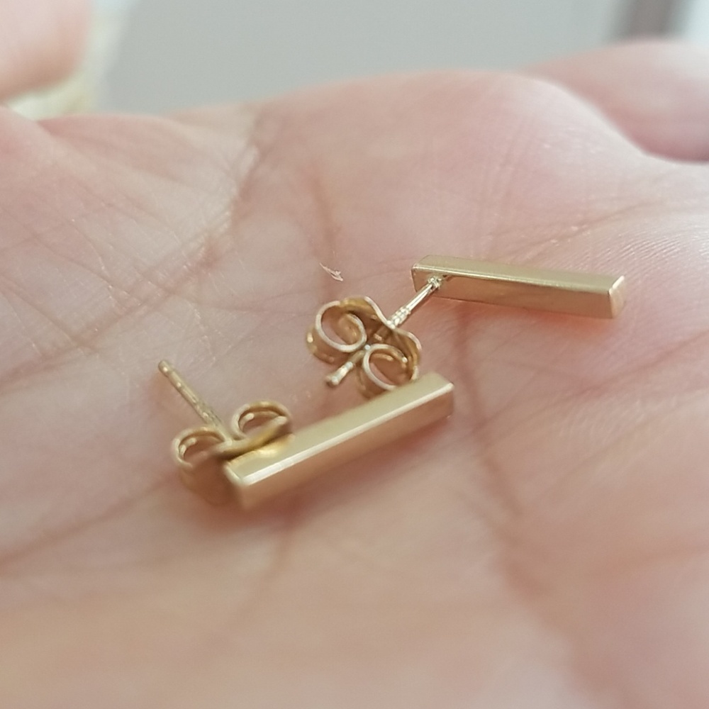 12mm 14k Yellow gold Bar Earrings push back - Picture 7 of 7